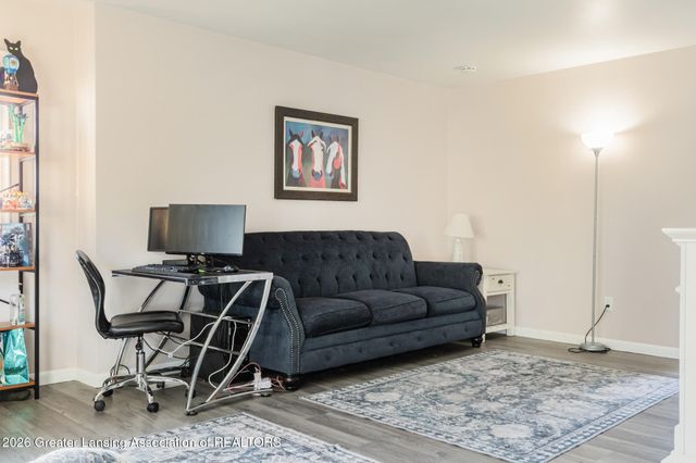 1426 Roxburgh Avenue, East Lansing, MI 48823