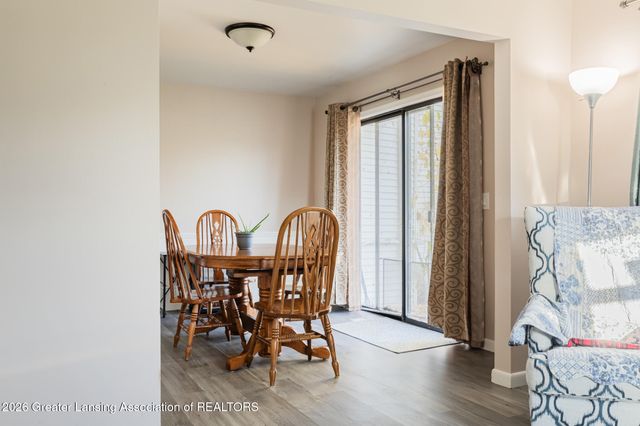 1426 Roxburgh Avenue, East Lansing, MI 48823