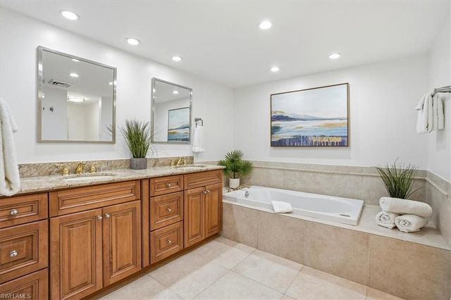 2400 Gulf Shore BLVD N 604, Naples, FL 34103