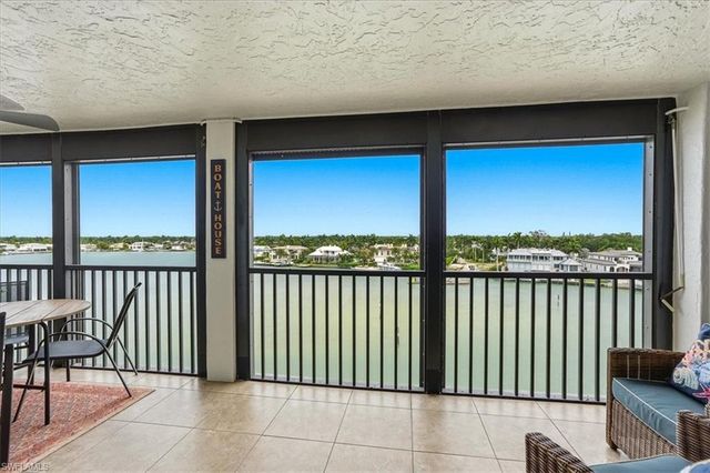 2400 Gulf Shore BLVD N 604, Naples, FL 34103