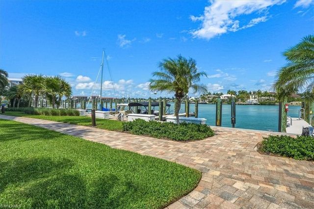 2400 Gulf Shore BLVD N 604, Naples, FL 34103