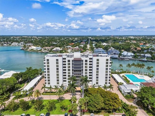 2400 Gulf Shore BLVD N 604, Naples, FL 34103