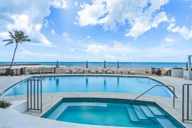 2400 Gulf Shore BLVD N 604, Naples, FL 34103