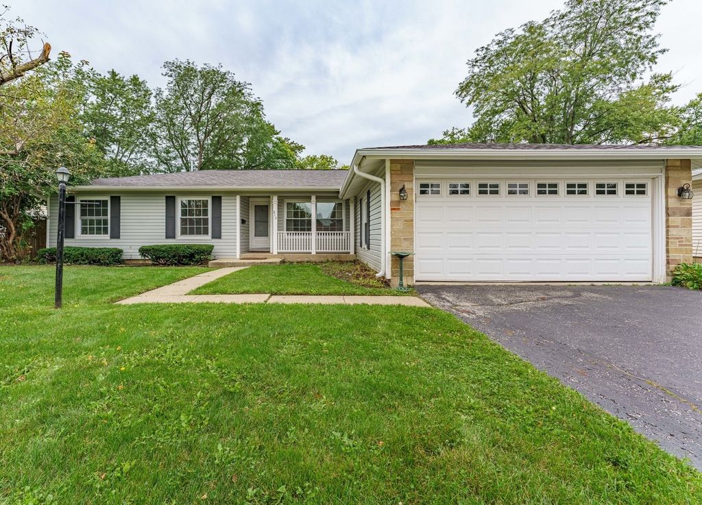 212 Wellington Avenue, Elk Grove Village, IL 60007 — photo 2