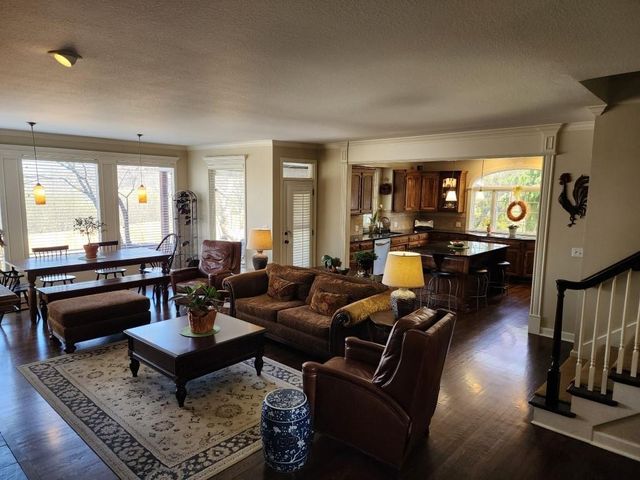 12713 Maple Street, Leawood, KS 66209