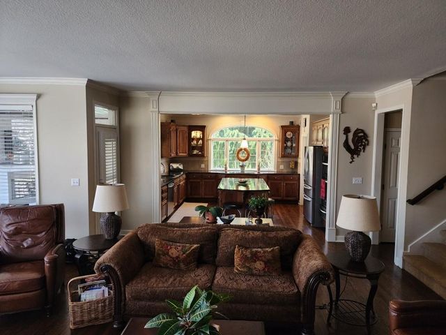 12713 Maple Street, Leawood, KS 66209