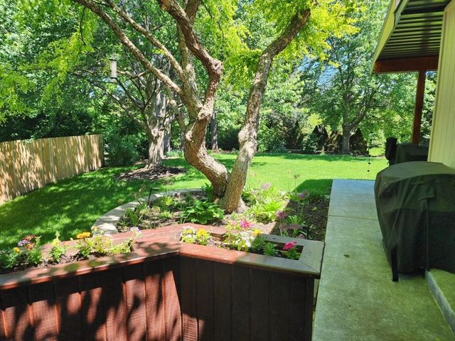 12713 Maple Street, Leawood, KS 66209