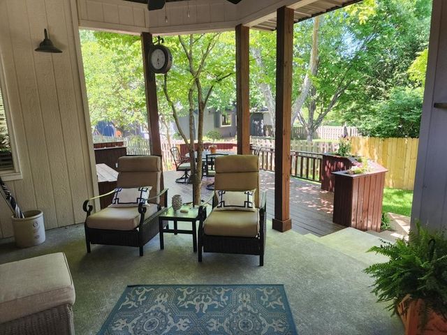 12713 Maple Street, Leawood, KS 66209