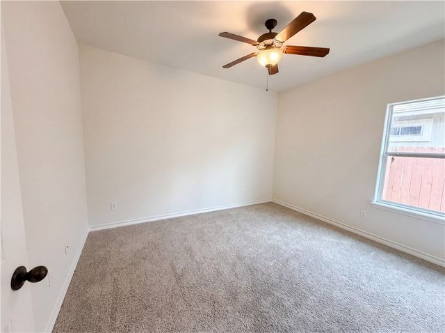 5721 Loire Blvd, Corpus Christi, TX 78414