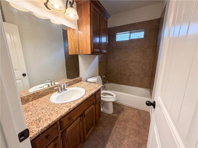 5721 Loire Blvd, Corpus Christi, TX 78414