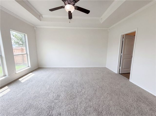 5721 Loire Blvd, Corpus Christi, TX 78414