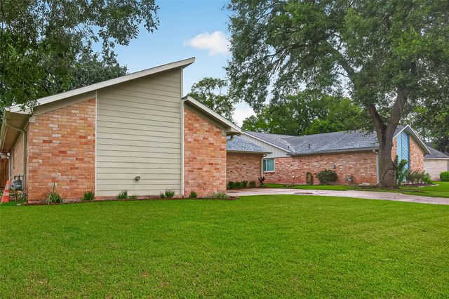1818 Lansdowne Drive, Richmond, TX 77406