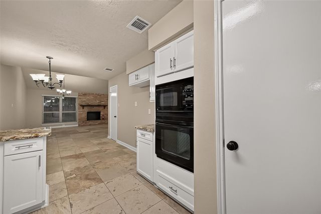 1818 Lansdowne Drive, Richmond, TX 77406