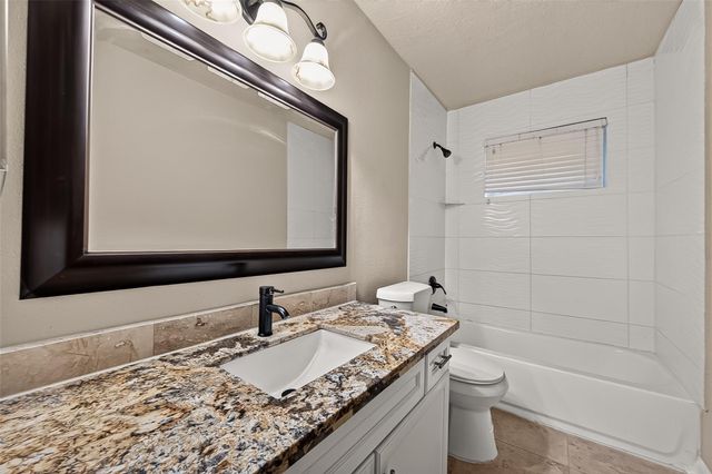 1818 Lansdowne Drive, Richmond, TX 77406