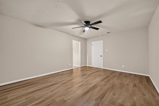 1818 Lansdowne Drive, Richmond, TX 77406