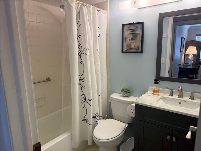 634 BIRD BAY DRIVE E 201, Venice, FL 34285