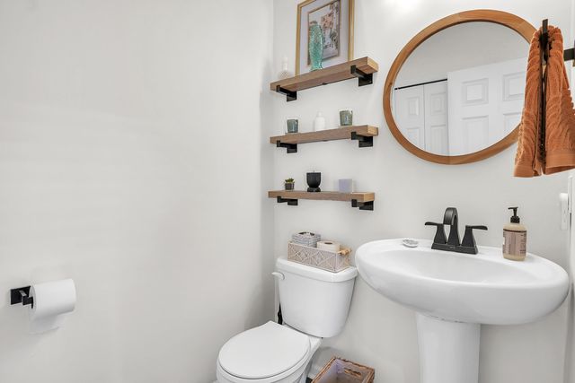 1049 E 117th Place, Crown Point, IN 46307