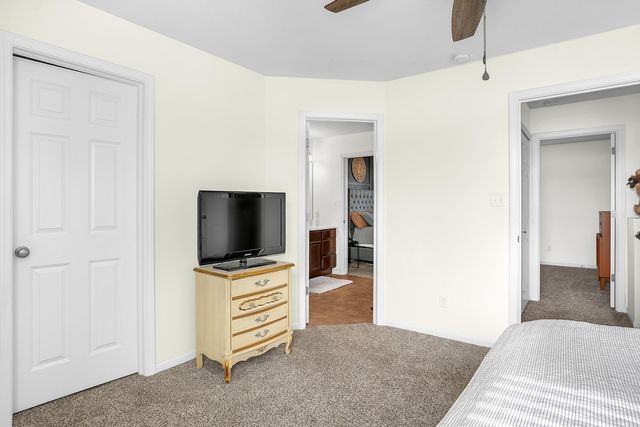 1049 E 117th Place, Crown Point, IN 46307