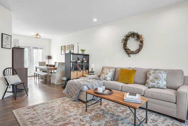 1049 E 117th Place, Crown Point, IN 46307