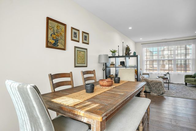 1049 E 117th Place, Crown Point, IN 46307