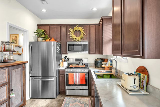 1049 E 117th Place, Crown Point, IN 46307