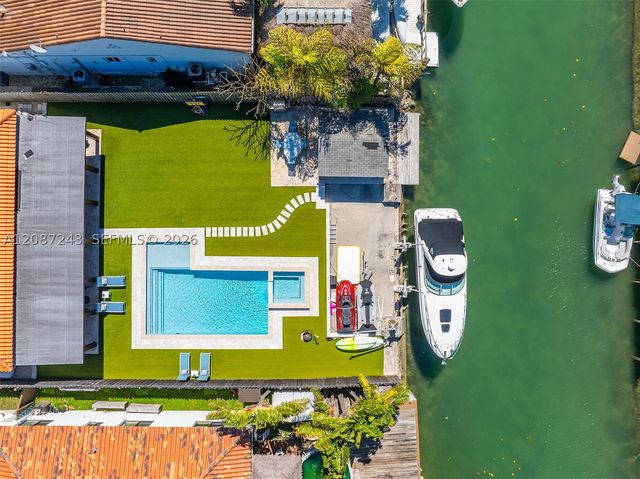 7940 Hawthorne Ave, Miami Beach, FL 33141