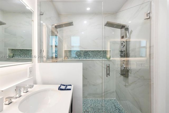 7940 Hawthorne Ave, Miami Beach, FL 33141
