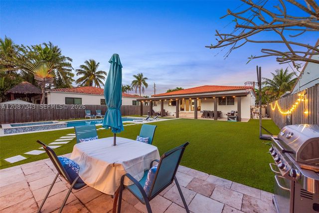 7940 Hawthorne Ave, Miami Beach, FL 33141