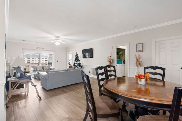 4847 Luster Leaf Cir Apt 301, Myrtle Beach, SC 29577