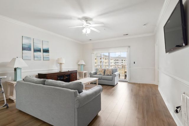 4847 Luster Leaf Cir Apt 301, Myrtle Beach, SC 29577