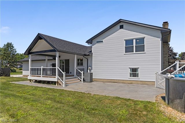 1524 Hightower Drive, Uniontown, OH 44685
