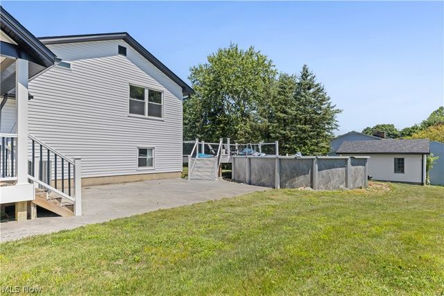 1524 Hightower Drive, Uniontown, OH 44685