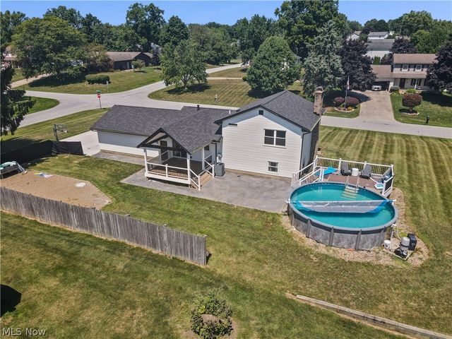 1524 Hightower Drive, Uniontown, OH 44685