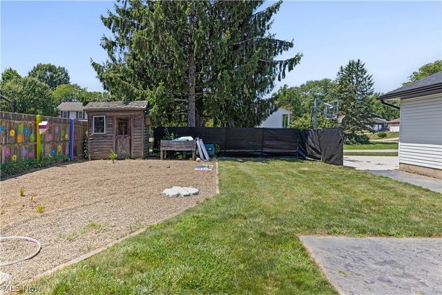 1524 Hightower Drive, Uniontown, OH 44685