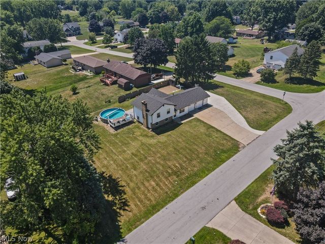 1524 Hightower Drive, Uniontown, OH 44685