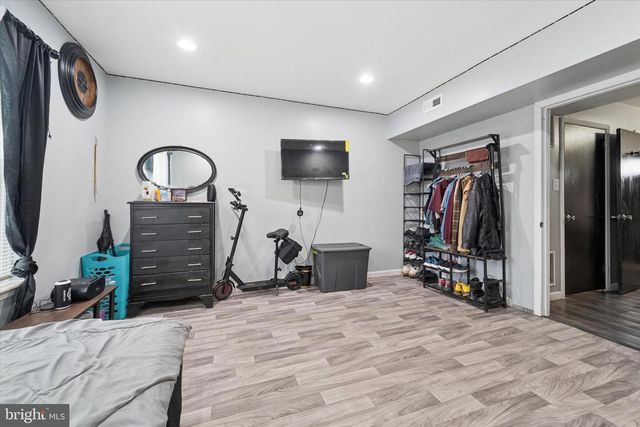 16 CHERRY GROVE LN, Sicklerville, NJ 08081