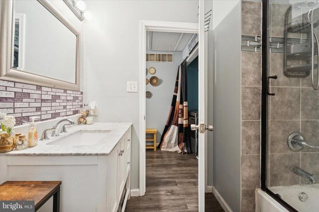 16 CHERRY GROVE LN, Sicklerville, NJ 08081