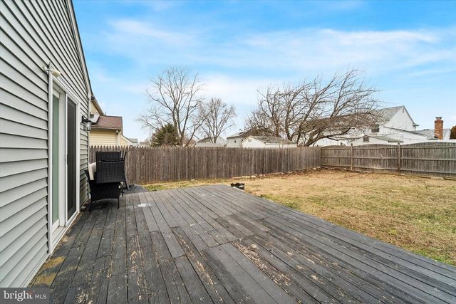 16 CHERRY GROVE LN, Sicklerville, NJ 08081