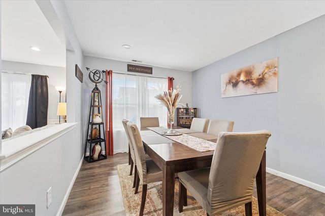 16 CHERRY GROVE LN, Sicklerville, NJ 08081