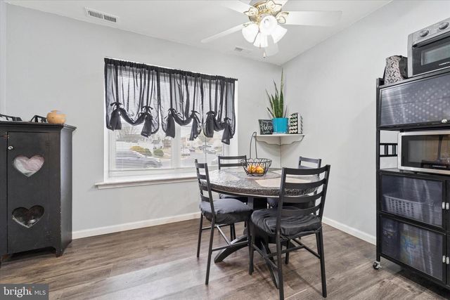 16 CHERRY GROVE LN, Sicklerville, NJ 08081