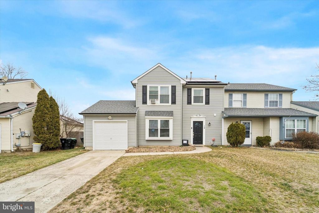 16 CHERRY GROVE LN, Sicklerville, NJ 08081