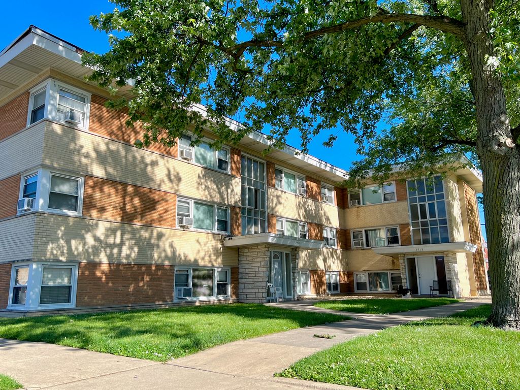 7717 W Fullerton Avenue BR, Elmwood Park, IL 60707