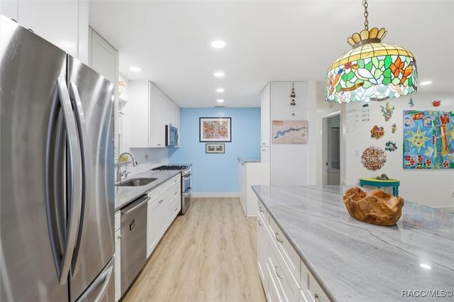 6905 W Riverbend Road, Dunnellon, FL 34433