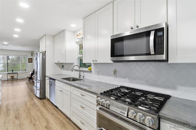 6905 W Riverbend Road, Dunnellon, FL 34433