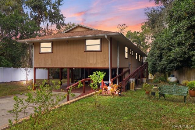 6905 W Riverbend Road, Dunnellon, FL 34433