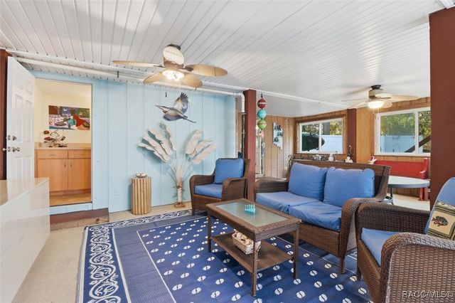 6905 W Riverbend Road, Dunnellon, FL 34433