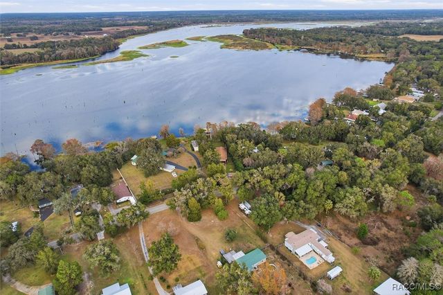 6905 W Riverbend Road, Dunnellon, FL 34433