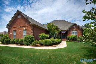 1014 Edgewater Drive SW, Huntsville, AL 35824