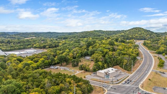 3712 Kings Ln, Nashville, TN 37218