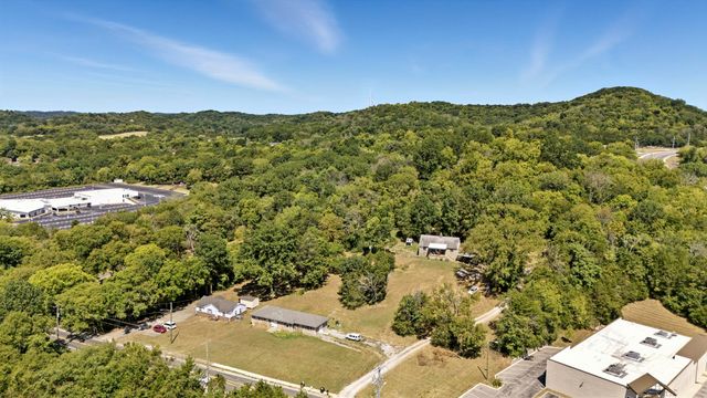 3712 Kings Ln, Nashville, TN 37218